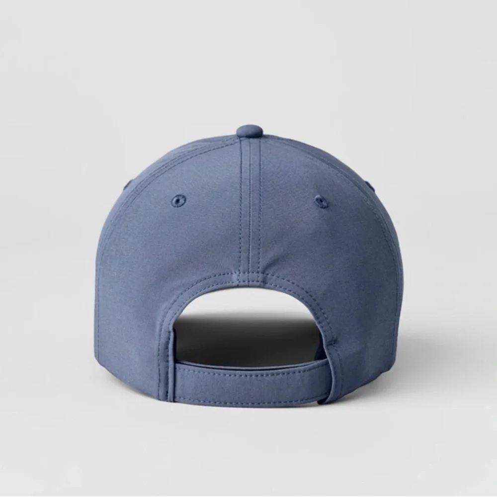 Alo Yoga Performance Off-Duty Cap Bluestone